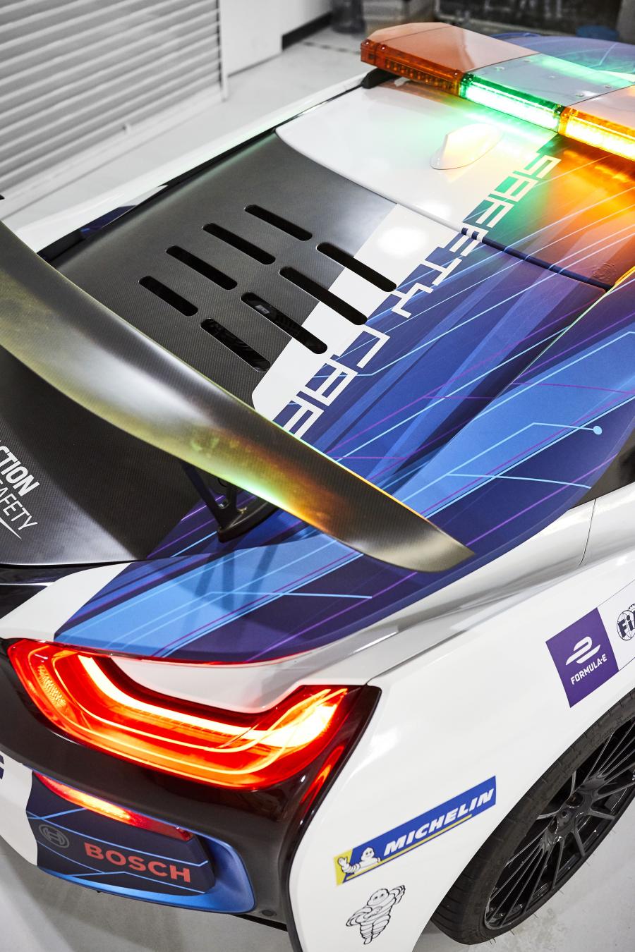 Детали экстерьера BMW i8 Formula E Safety Car 2019 года  (фото 11 из 17)
